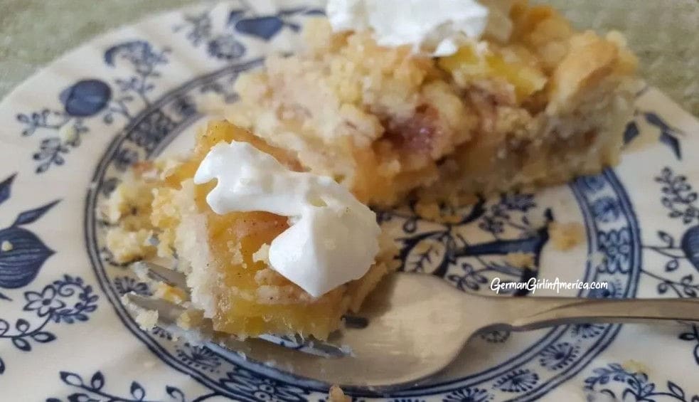 german apple streusel cake