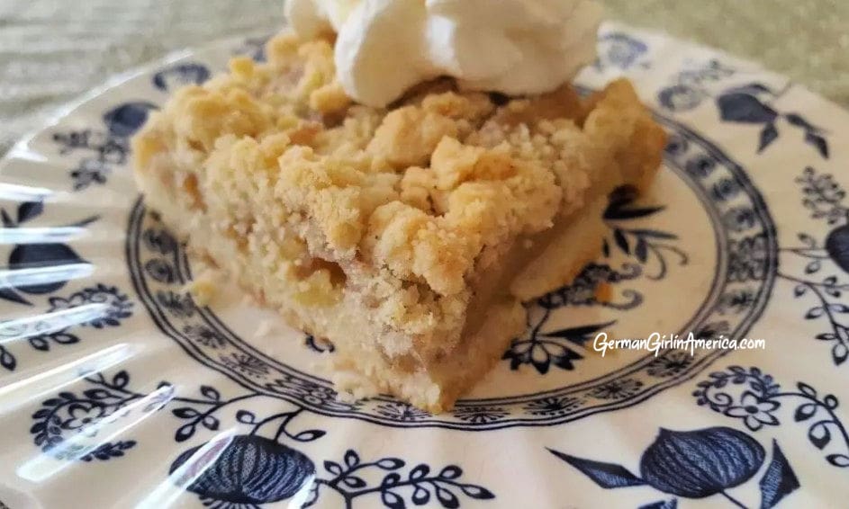 german apple streusel cake