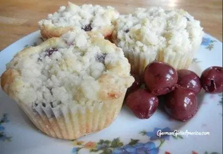 cherry streusel muffins