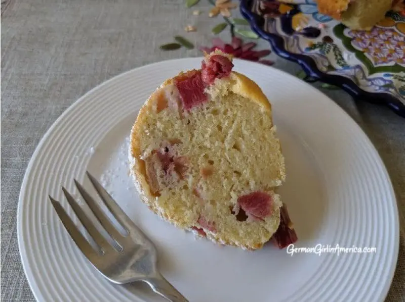 rhubarb cake